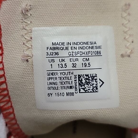 Red Low Top Chuck Taylor's All Star Youth Size 1 - Picture 4 of 10